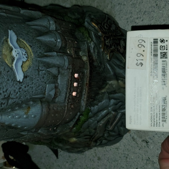 New White Apple 20W USB-C Power Adapter - Picture 6 of 6